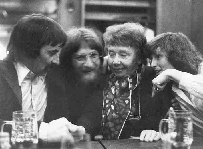 Cornelia con amici